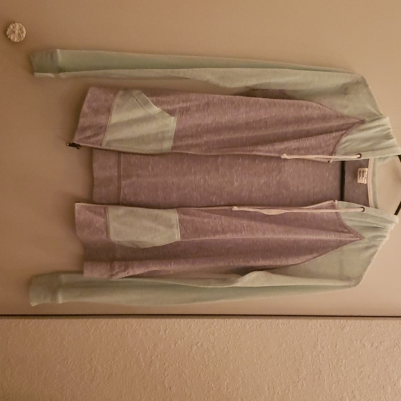 Sweater - Picture 3 of 4